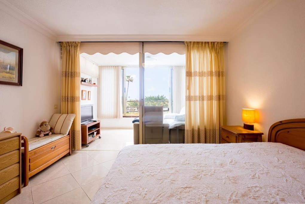 First Line Beach Apartment Пуерто де ла Крус Екстериор снимка